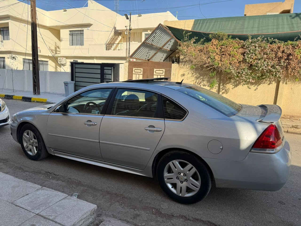 السعر 97 وبيها مجال
للبيع امبالا موديل 2011 LTZ
فوول 
فتحة 
كشنات جلد 
كشن هيتر 
مبدل محرك وكير قبل اسبوع تاخذهم شرط 
ضرر جاملغ خلفي مع قبغ صندوك 
كوبون بيها 
للاستفسار الاتصال على الرقم 
مكانها الموصل 
***********
