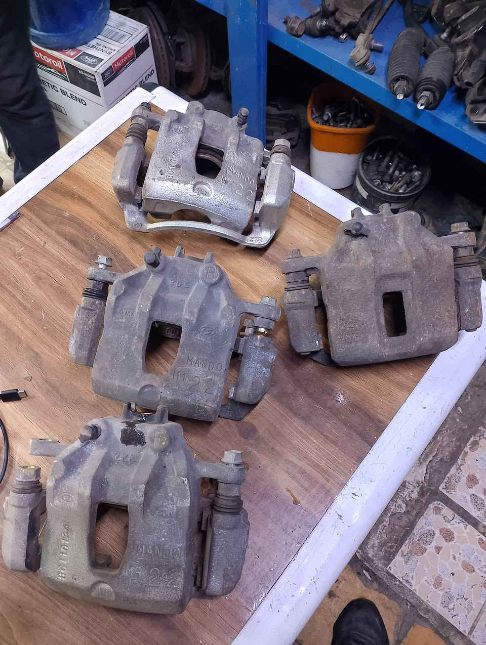 زوج سطابكسلات 
ريو مضلع اكسنت مضلع 
١٠٠ الف  كاملات 
بغداد الامين شارع المعلمين محل القسواء 
توصيل بغداد والمحافظات 
***********
