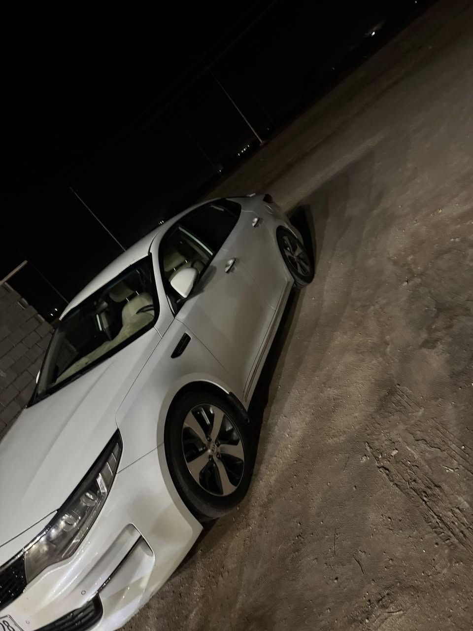 السلام عليكم اوبتيمه مديل 17خليجي فول مواصفات بيهه 3قطع صبغ سعره 142وبيه مجال مكان السياره السماوه الرميثه***********/***********
