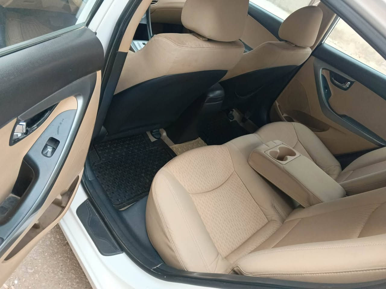 سيارة الانترا للبيع موديل 2014 خليجي محرك 1600 باسمي تحويل مباشر رقم سياره انكليزي بابل السعر (115) المكان السياره كربلاء حي العامل الاستفسار اتصل
***********
***********
