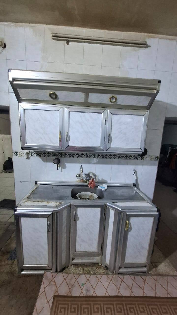 للبيع كاونتر ٦ قطع السعر ٢٥٠الف اتصال أو واتساب 
***********
