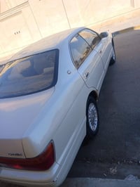 كراون • ٢٥٠٠ • بصره