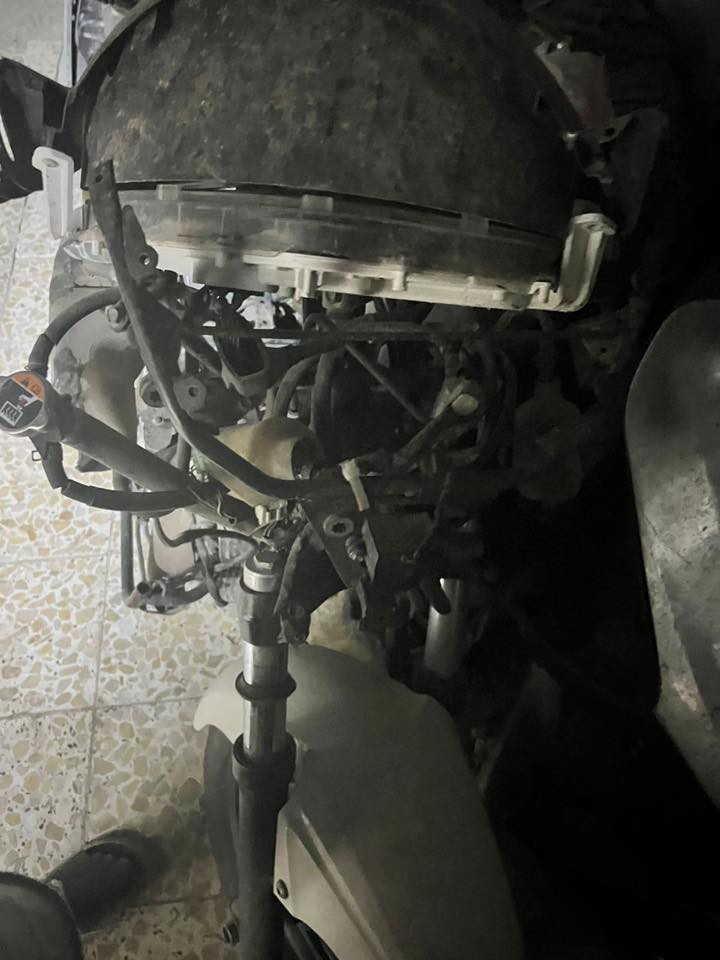 سلفر ونج جيتي 600 سيسي لدراجه نقصها كهربائيات خالها بلباب كاطعيها وتاير خلفي مشكوك  وبنكه وباتري وطبعا تبديل دهن وهذن لسوالف لدراجه تريد تاخذها سوي هذن تريد تبيعها تشتغل بدراجات  تـِ؏ـَاݪ اخذها بسعر حلو وتستفاد بيها  لمكينة مكفوله لدراجه سابقا معدلها 170 ورزنه بس سويت بيها حادث ونهملت صارلها 5 اشهر كلت ارجع اعيدها بس وكت ماعندي فراسلني خاص ونشالله مارجع احد+ لكفرات موجوده بس بيهاًكن قطعه ماكو راحت بلكادث لدراجه تجي تحملها وتطلع جيب كيه ستوته وتوكل ومثل ما كلت ماتناقش ؏ سعر قيم سعرك هنا وتعال والله يجفيكم شرها ***********
