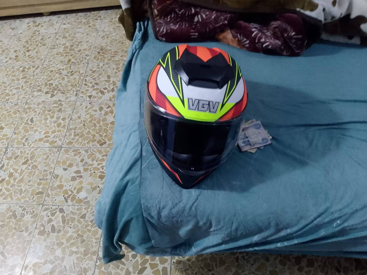 السلام عليكم خوذه باله اوربيه لبيع سعر 65 بيها مجال رقمي ***********  .بس وتساب
