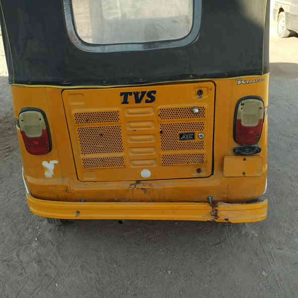 تكتك TVS 19 أوراق
تكتك تشتغل هندر سلف واقف كهربائيه شغاله
نظافه مثل ما موضحه بل صور
سعر ٢٦٥٠ 
مكاني بصره جزيره ***********
