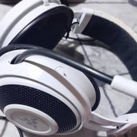 سماعات RAZER KRAKEN أصلية   Kraken Pro V2 (أبيض)   Kraken Tournament E...