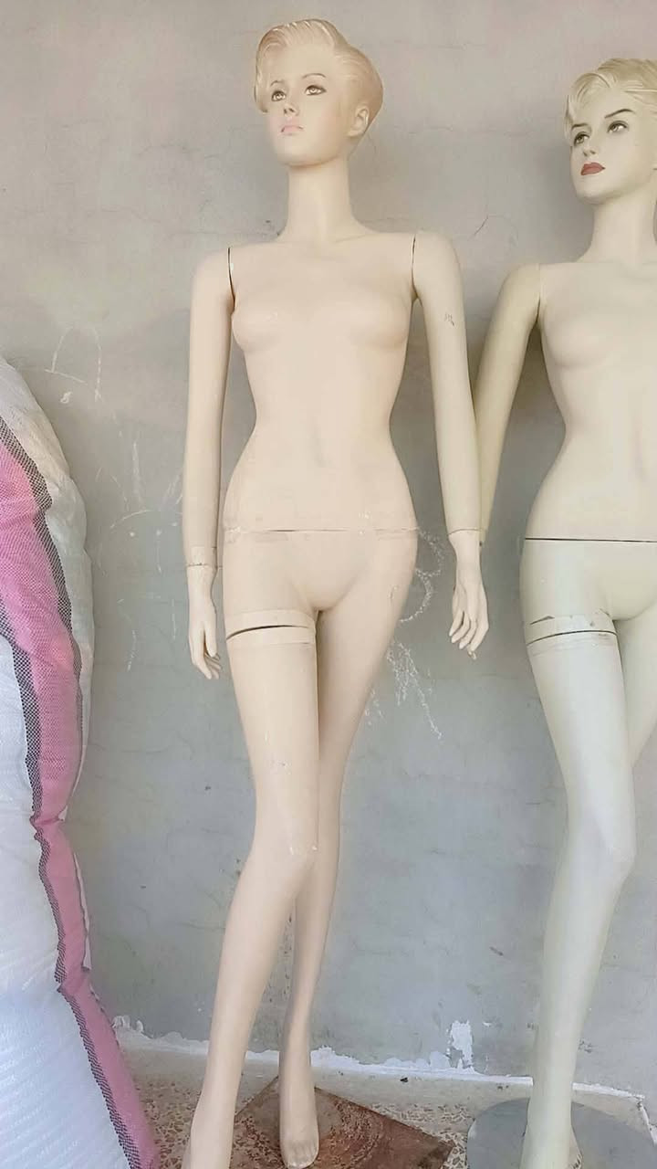 السلام عليكم 
مليكانات نسائي قطعتين اسعارهن مناسبة عنواني موصل ايمن حي الشهداء متوفر توصيل جميع المحافظات للاستفسار خاص


**إذا كنت صاحب هذا الإعلان وتريد حذفه لأي سبب، رجاءا أرسل رسالة إلى الدعم الفني**