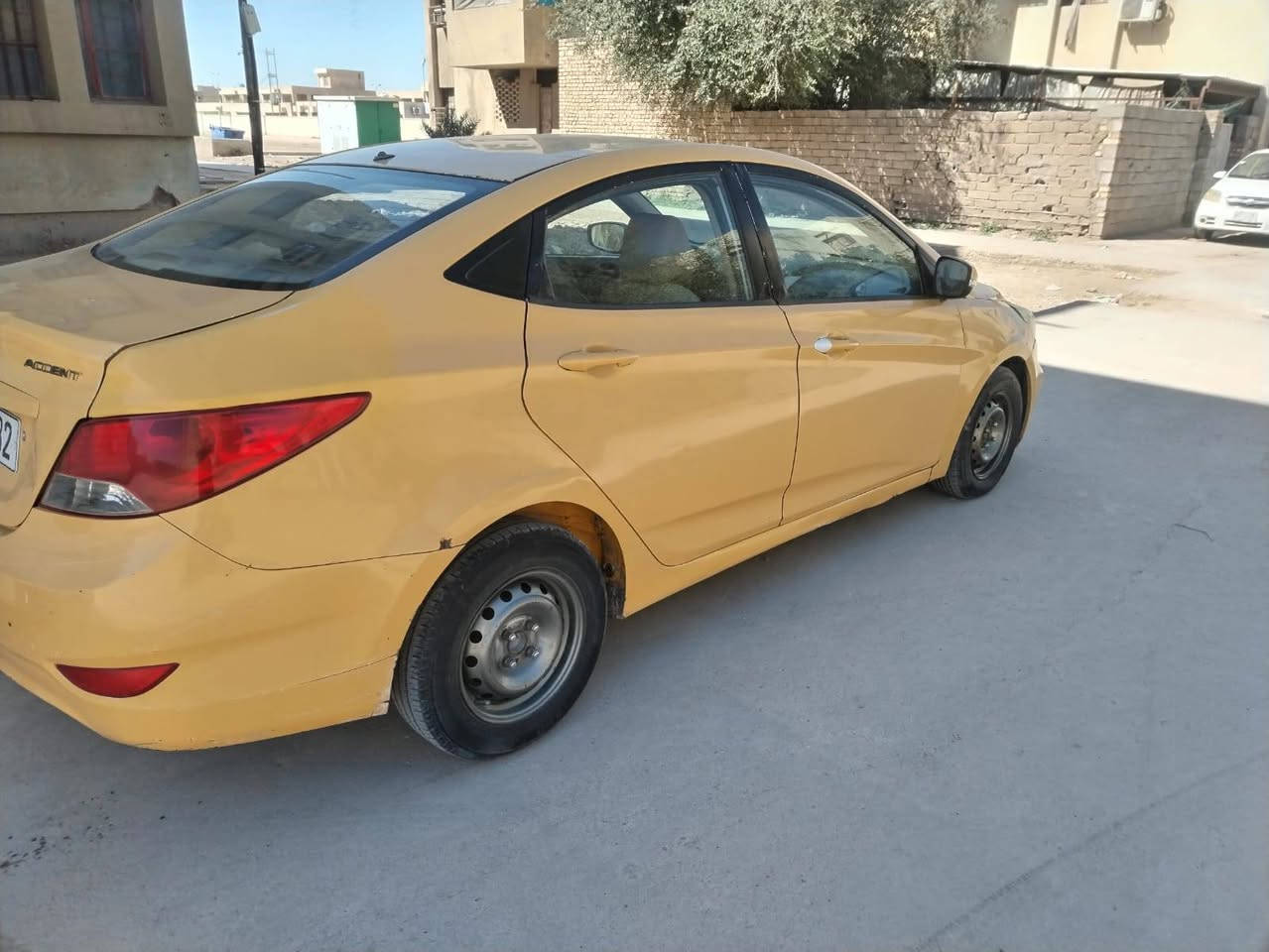 اكسنت مضلع موديل ٢٠١٢ خليجي مكينه ١٦٠٠
للاستفسار اتصل ع ***********
