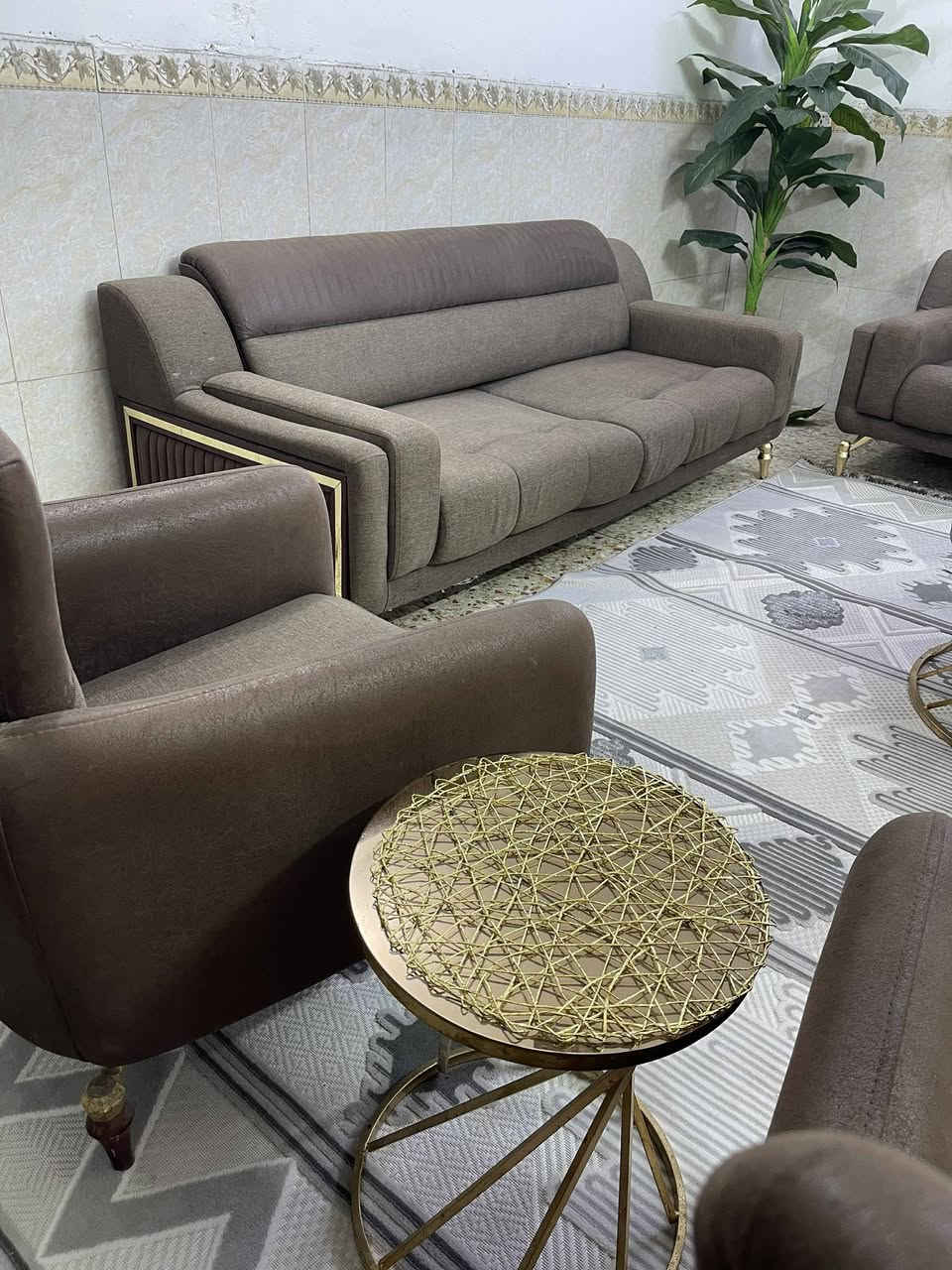 تركي مو عراقي 8 مقعد 💺  نظام سرير اقماش خاولي  القماش الي ع اطراف الكراسي  وترو ابروف مو جلد ..السعر 385 ..*********** واتساب
