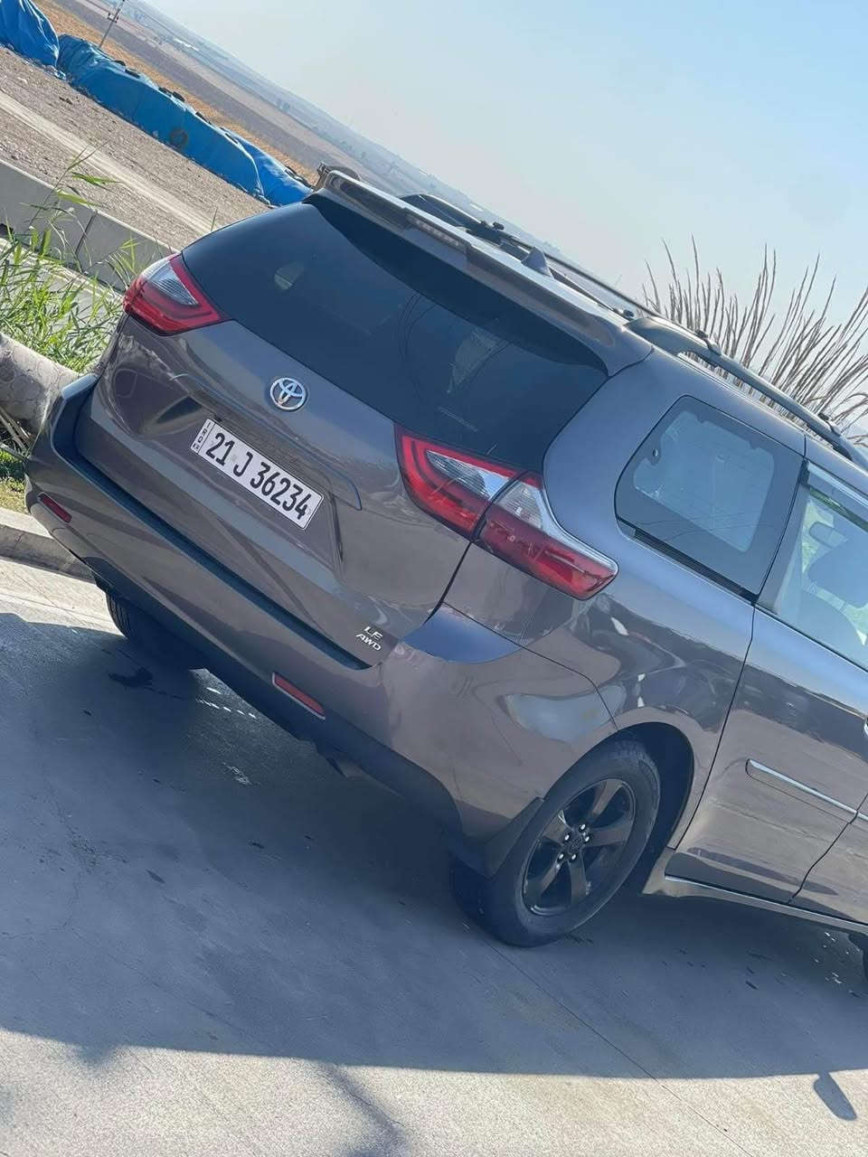 تويتا سينا 2020 
للبيع او مراوسة 
سيارة بيها قطعة صبغ 
وقطعتين تبديل شركة نفس اللون 
سيارة مال بيت حلوة ونطيفة مو مشتغلة على الخط ماشية 122 km
مواصفات LE
سعر 235 وبيها مجال 
للاستفسار   *********** واتس أربيل, العراق
