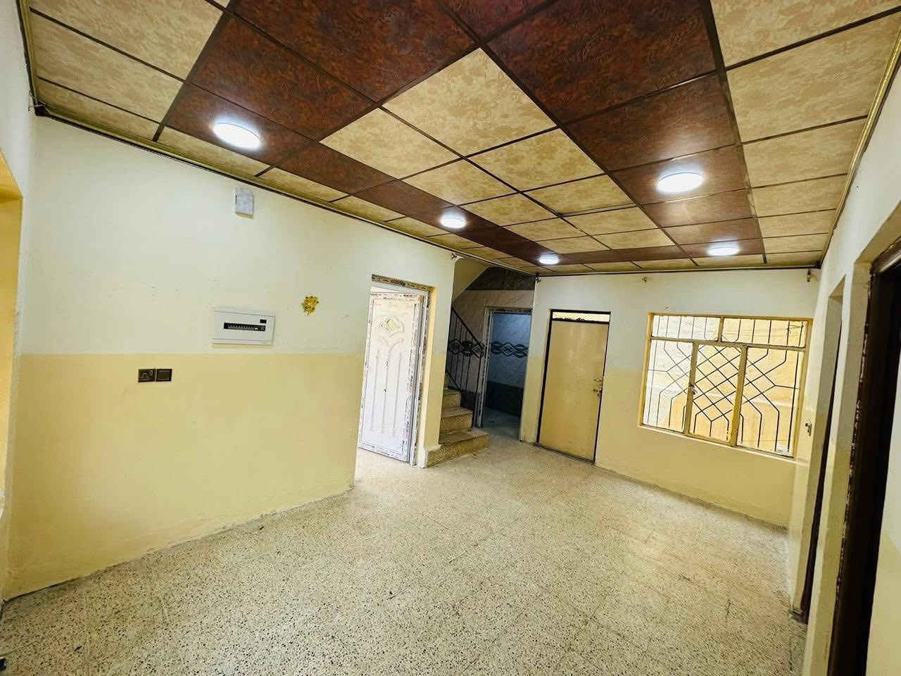 � للبيع… دار مميز بسعر مناسب!
📍 حي الميثاق – ركن مربع
موقع مميز خلف النور  ماركت وقريب جداً من سايدين الصناعة.

المساحة: 120 متر – طابق واحد
المحتويات:
• غرفة نوم
• هول واسع
• استقبال
• كراج
• مطبخ
• بيتونة
• صحيات داخلية + صحيات خارجية

💼 العقار مؤجّر حالياً بوارد ثابت 325,000 شهرياً
📄 ملك صرف – طابو الزهور
🔁 تحويل مباشر
✨ فرصة مميزة للتملك الفوري
للاستفسار اكثر مراجعة مكتب التطوير للعقار سايدين الميثاق مقابل مطعم رائدر بدر وقرب جامع لا إله إلا الله 
اوالاتصال على الارقام التالية🔸🔹  

 *********** واتساب + فايبر
‏*********** واتس + فايبر 
*********** واتس + فايبر
 *********** واتس + فايبر
1️⃣ يوجد بيوت  للبيع  سكني تجاري🏭
2️⃣ يوجد اراضي للبيع سكني زراعي🏡
3️⃣ يوجد تعقيب تحويل ملك عقار📋
4️⃣ يوجد  كادر مساحين اراضي📐
5️⃣يوجد كادر بناء بيوت 🧱
6️⃣ يوجد كادر تفليش بيوت 🏗
🔹 نستقبل كافه العروض التجاريه والسكنيه 
🔹وعروض الايجارات على مدار 24 ساعه
