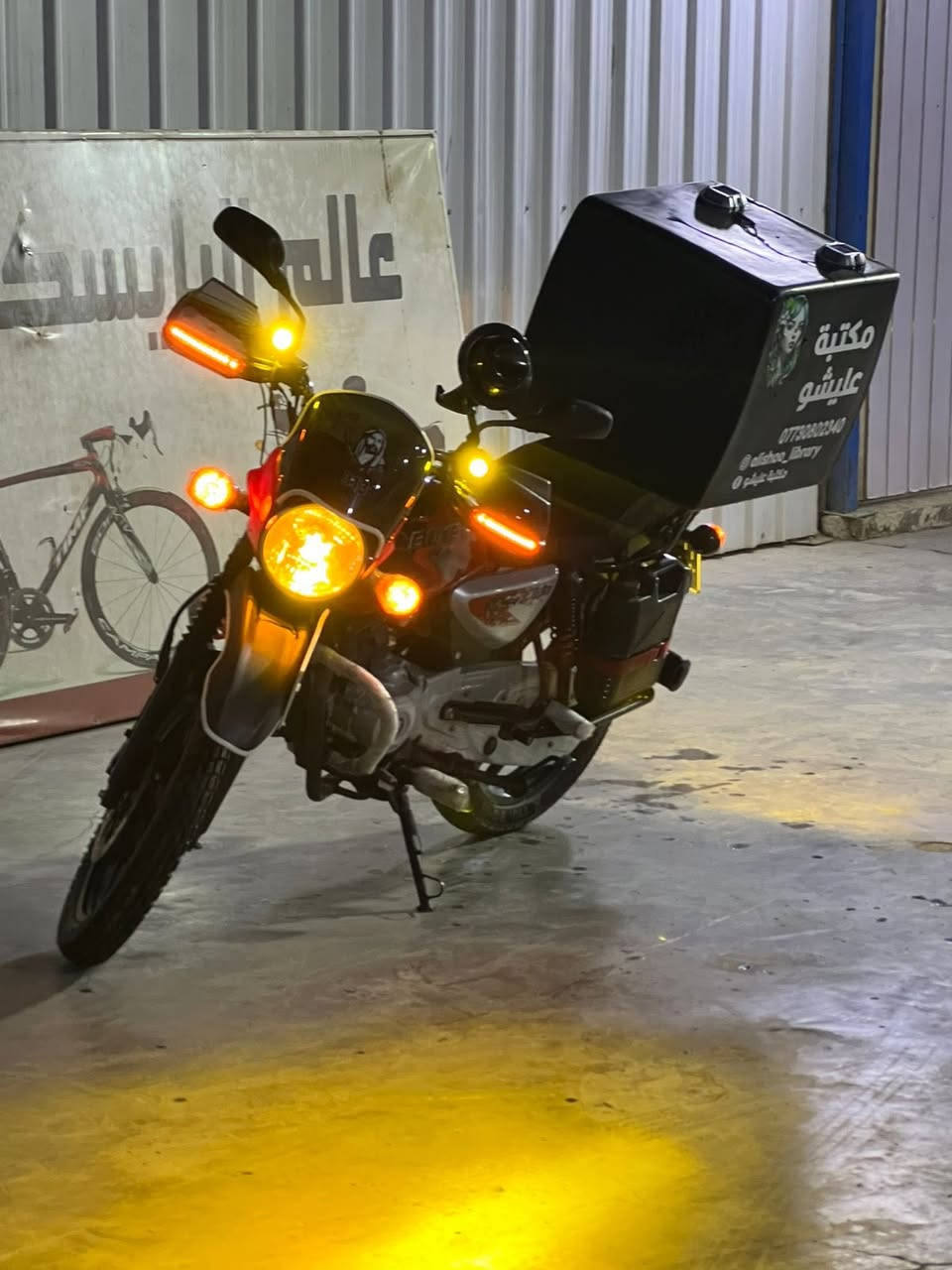 سلام عليكم بوكسر 22 شهر 9 طالعه بنهايه ال 23 شكل 23 مرقمه بغداد الدراجه متروكه ماشيه 6 الالف حقيقي ع ايدي ساحكها حته عده مال شركه موجوده مكفوله كفاله عامه سعرها 2650 وبيها مجال حك جيه عنواني بسمايه رقمي *********** تحويل مباشر
