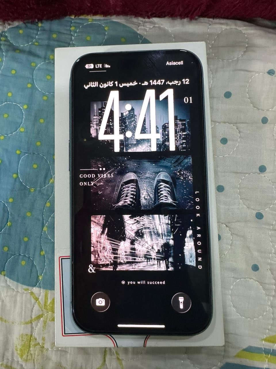 ايفون 16 كامرتين 
ذاكره 128 عربي شرق اوسط بعده بحاله وكاله
بطاريه 98‎%‎
سعره 850 الف
مكانيه الحيانيه
***********
واتساب
