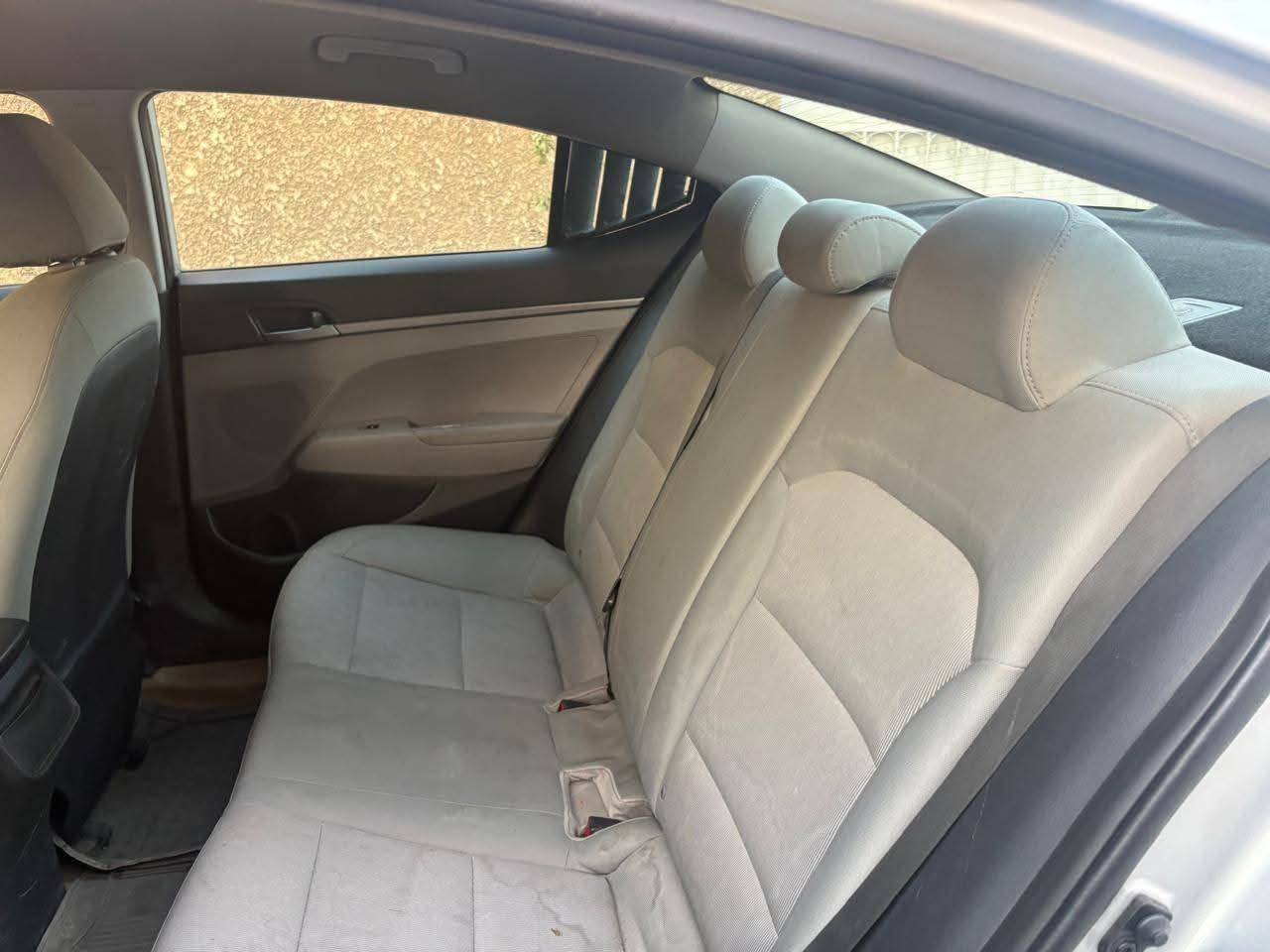 السلام عليكم
النترا ١٨ امريكي للبيع 
نصف مواصفات 
محرك الفين دوش 
مود درايف 
صور الحادث مرفقه 
السعر ١١٠ وبيها مجال  
مكاني بغداد القادسيه 
***********
