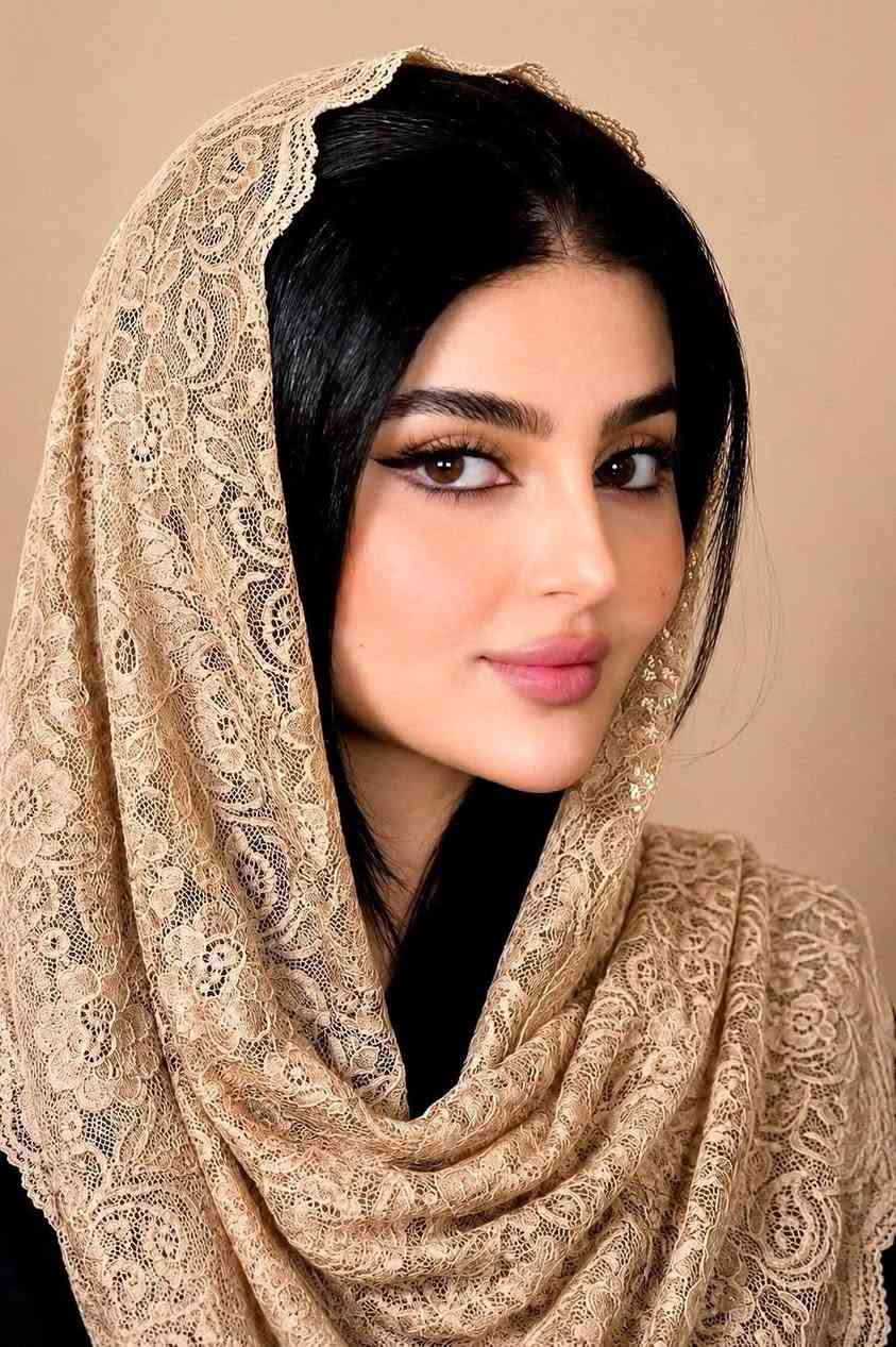 ✨ وصل شال الذكاء الاصطناعي الترند ✨
🧵 خيط بريسم وقماش تول فاخر
💎 نعومة ولمعة راقية جدآ 
🎀 تصميم أنيق وموديل عصري
🌈 ألوان مميزة تتناسب مع كل الإطلالات😍
قياس الشال / الطول مترين والعرض 70 سم ✔️
#الاصلي الكويتي البريسم 💯 
السعر 12 الاف 
🚘 يوجد خدمة توصيل لجميع محافظات العراق ٤ الاف 🚘


**إذا كنت صاحب هذا الإعلان وتريد حذفه لأي سبب، رجاءا أرسل رسالة إلى الدعم الفني**