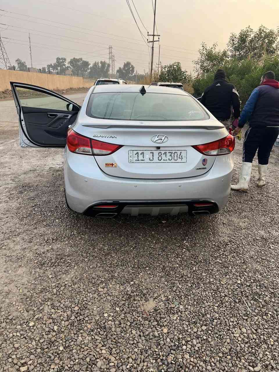 الانترة ٢٠١٢ فول مواصفات لمتد على فئة فول عده البصمة ماشية ١٢٨ الف 
بيهه صبغ قطعه وحدة 

***********
