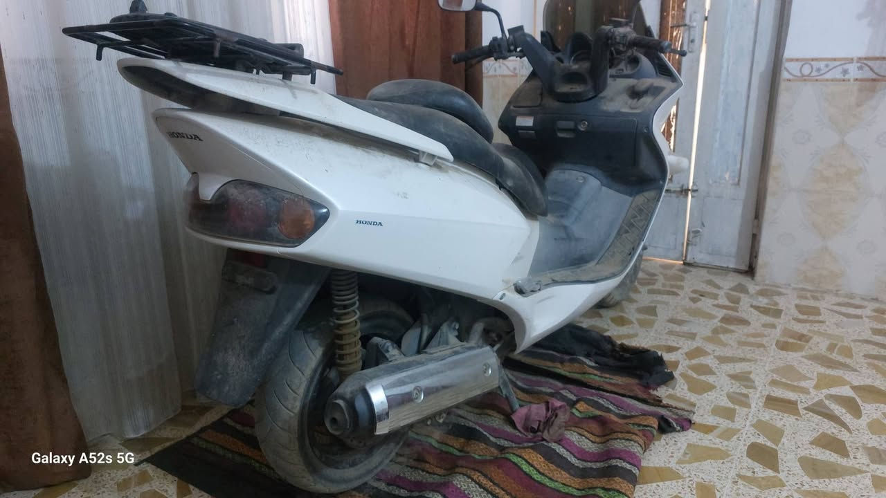 فورزه 0. 6
السلام عليكم  فورزه رمبه 
للإستفسار 
***********
***********
مكان الدراجه ..الفلاحيه..
