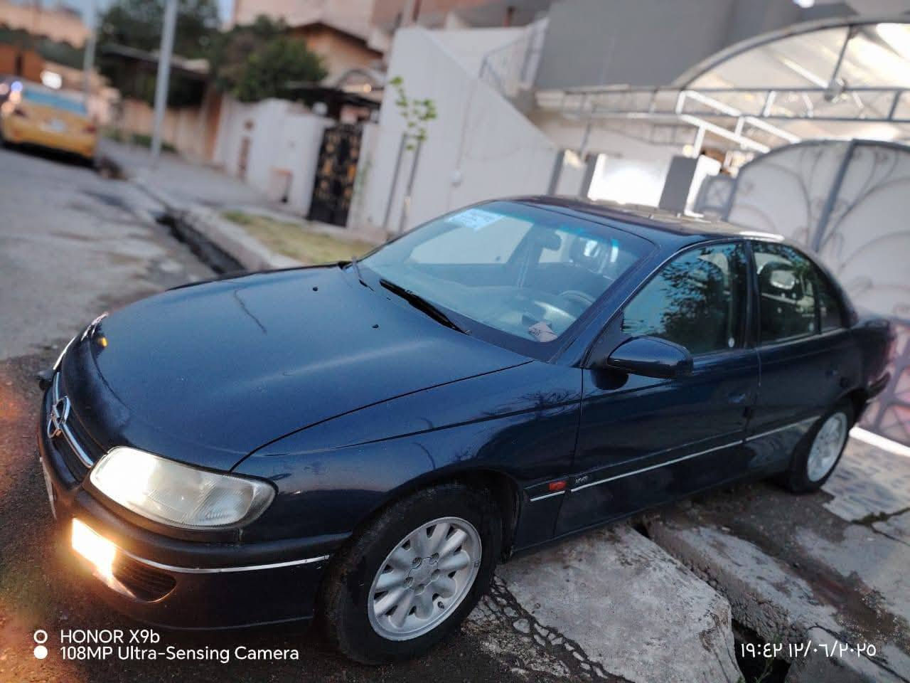 اوميكا بزون موديل 1996 سياره بلادي 6سلندر سنويه جديده 2029
كهربايات كلها شغاله دفتر بانزين بيها السياره مرايات كهرب السياره  قدام العين شرط لا ضربه ولا كصه ولا دعم فقط مصبوغه عام جماله شرط التحويل السعر 42 وبيها مجال لالطيبين 
***********
***********
