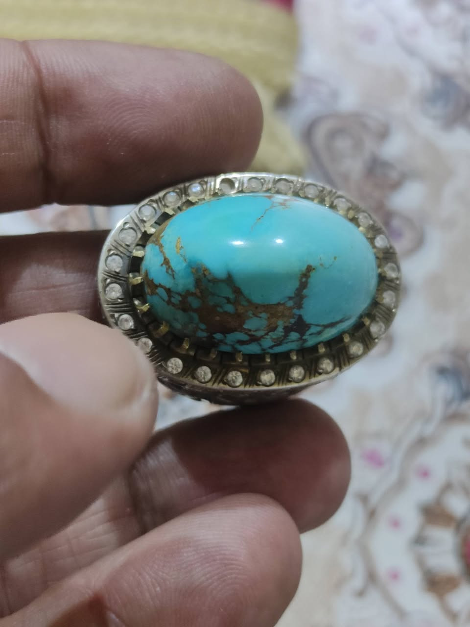 رضويه نيشابوريه قطع هرمي ضخمه صياغه يدويه تطعيم اكثر من 60 ماسه ويمانيه جراخه وصياغه قديمه ومنحوته احترافيه صياغه صادق الطائي للبيع السعر مرتفع


**إذا كنت صاحب هذا الإعلان وتريد حذفه لأي سبب، رجاءا أرسل رسالة إلى الدعم الفني**