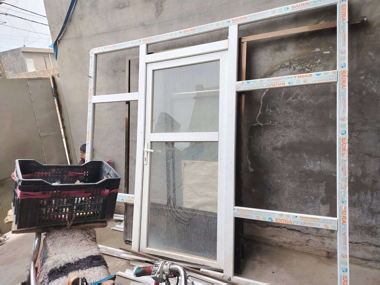 جام خانه للبيع نضيفه ارتفاع 2 متر وعرض3 متر
***********
