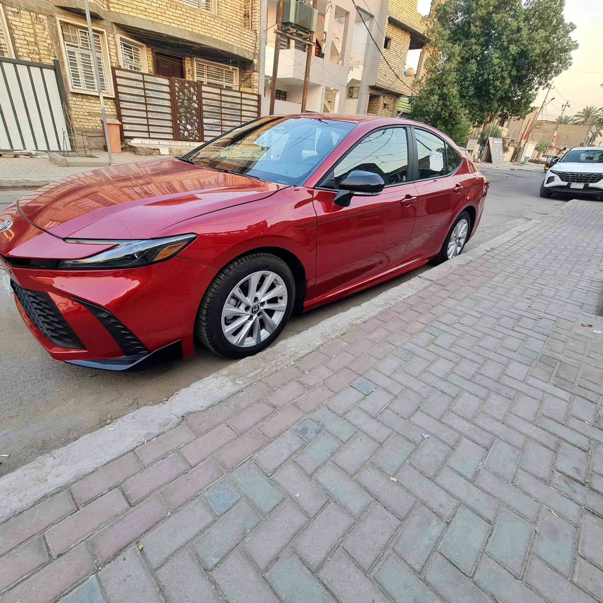 السلام عليكم  كامري هايبرد محرك ٢٥٠٠   SE  موديل 2025 رقمهه بغداد ضرر خشم البراكيت اليسرة فقط  جاملغ وبنيد مبدلات ومصبوغات  السيارة  زيرو ماشية 800  ميل فقط  مواصفات  كشنات جلد بصمة شحن واير ليس اوتو هولد ٣ وضعيات قيادة رادار امامي خلفي   سياقة ذاتية تحديد مسار كشن السائق كهرباء مكان السيارة بغداد الدورة السعر٢٢٠ وبيه مجال للطيبين للاستفسار  *********** او ***********١
