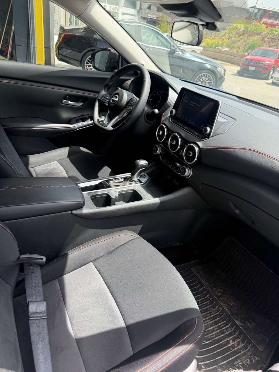Sentra SR 2025 
شبر بوند صبخ بدون دواخل 
ماشية 4 الف مواصفات SR فول سقف اسود بلادي
السعر 135 ورقة بيها مجال
*********** دهوك, العراق
