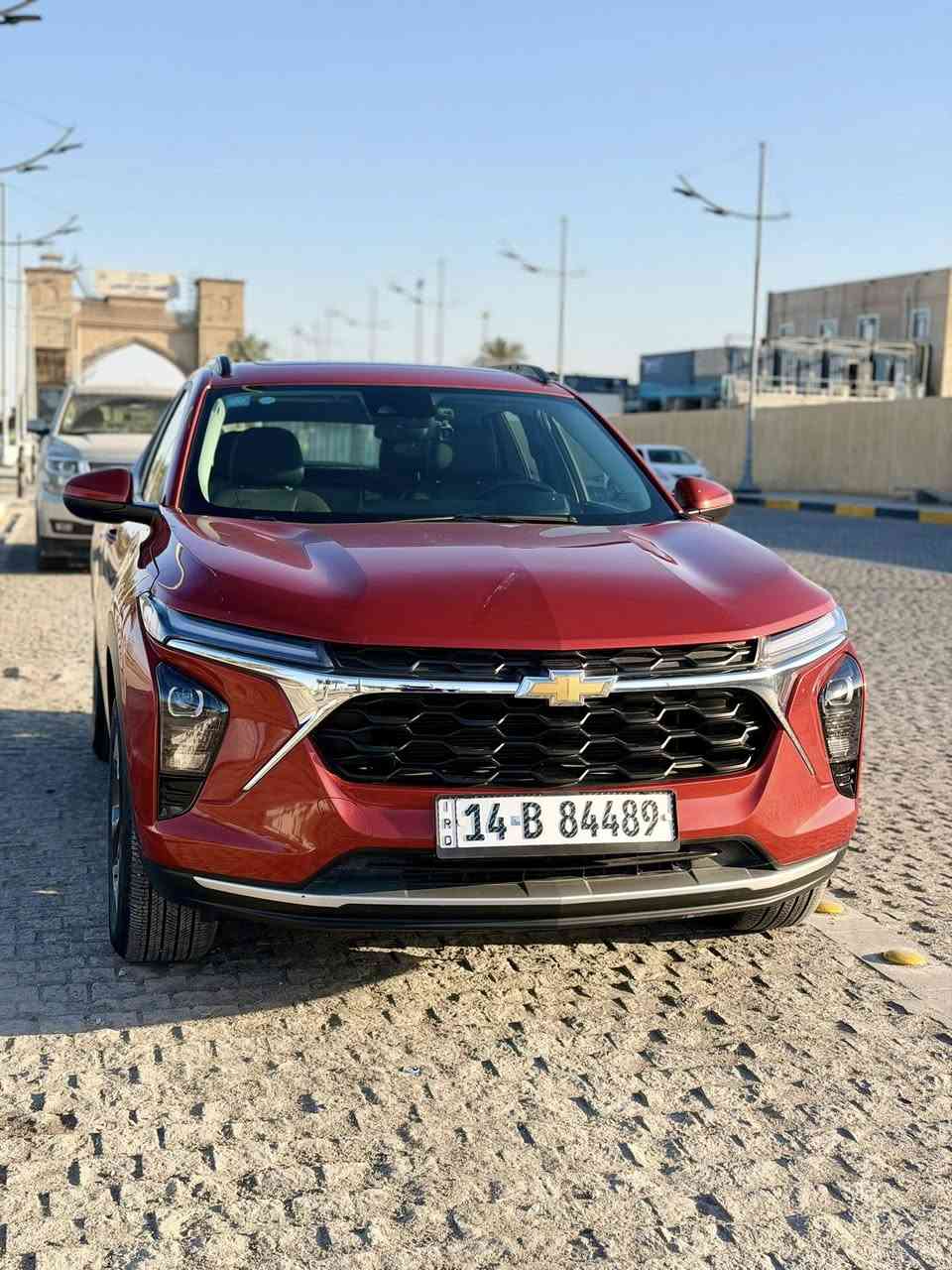 السلام عليكم 
 شفرليت تراكس TRAX  
مديل  - 2024
اللون - برتقالي 
المحرك - 1200 تيربو
ماشية  - (15) الف مايل 
مرقم و كامل تحويل مباشر يمته ما تريد 
السيارة كلش نظيفه و جديده 
المواصفات (LT 2 ) فول مواصفات للاخير 
بصمه تشغيل و بصمه ابواب 
فتحة ( تنتة ) 
شاشة  (13 ) انش جبيرة
العينة الكترونيه
تدفئة كشنات
تدفئة ستيرن 
رادار امامي 
رادار خلفي 
محافظة على المسار 
كامرة خلفية
حساسات خلفية
نقطة عمياء 
تشغيل عن بعد 
داخل اسود و ابيض 
— السيارة وارد امريكي و ضررها غرق تعمل و تسير  
مكفوله من كلشي  مكينه و كير و تبريد و كهربائيات 
كفالة عامه بدون اي مسج بالعينة
رقم الشاصي kl77lhe29rc196303

 سعر السيارة 158 ورقة 
 رقم التلفون ***********
