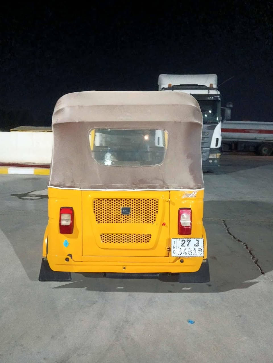 سلام عليكم تكتك للبيع بيه ظربات التكتك بس معمره تعمير حلو 21 شهر 12 مداور مباشر مكينه تجفيت شركه  تكتك خير من الله الشراي يتصل ***********
