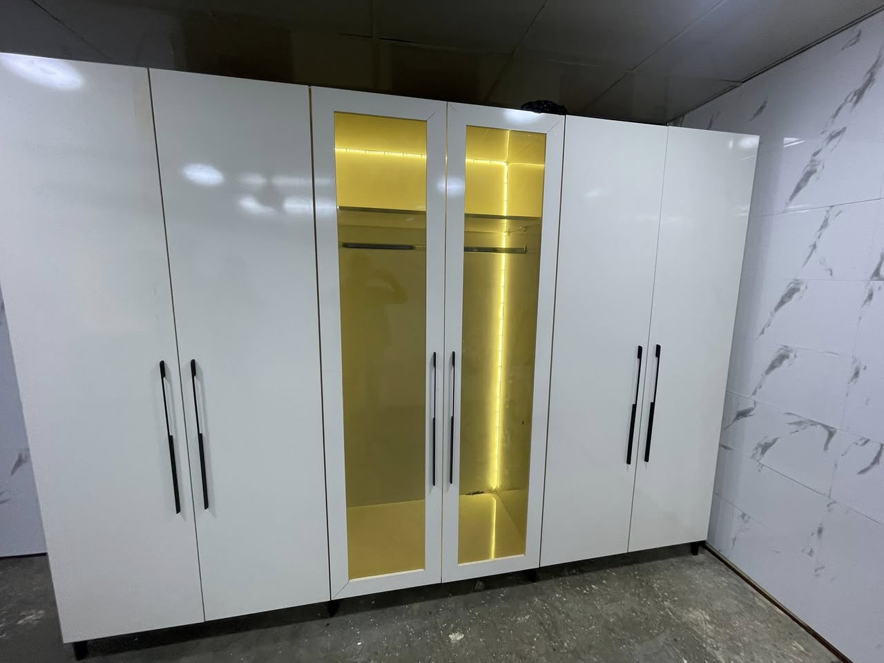 موبيليات التون  غرف نوم شبابي وديكورات مميزة  غرف نوم اطفال غرف نوم عرسان  يتوفر جميع الالون حسب طلب الزبون  والموديلات واجعل اثاث منزلك مع مطابخ  للاستفسار الاتصال ع رقم ***********او واتس  كركوك حي واسطي مجاور مول حاجي زياد اومقابيل صالون هيلين❤️موبيليات التون
