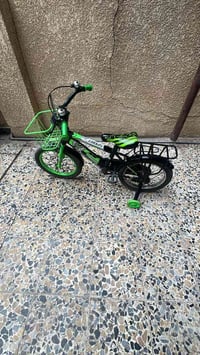 حجم 16 السعر40 لف 07700072276