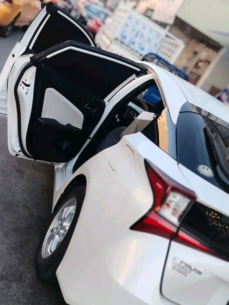 تحيه حب وتقدير لجميع متابعين الكروب

    (      تيوتا بريوس      )

بردات كويتي 

 وموجود تعتيم 100 بالميه

 7 قطع والسيم مالته يصير قوي والخامه نوعيه زينه 

سعر التخم 50 الف مع التوصيل 

للحجز مراسله عالخاص
واتساب ***********
