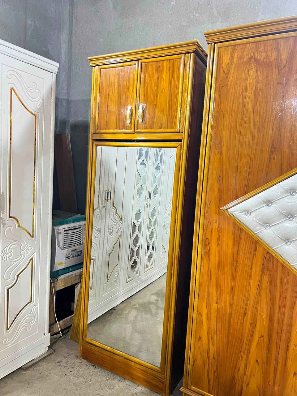 سلام عليكم غرفه نجاره صاج تزكام مستخدمه نظيفه داخل خارج صاج السعر 850  العنوان الحله ***********
