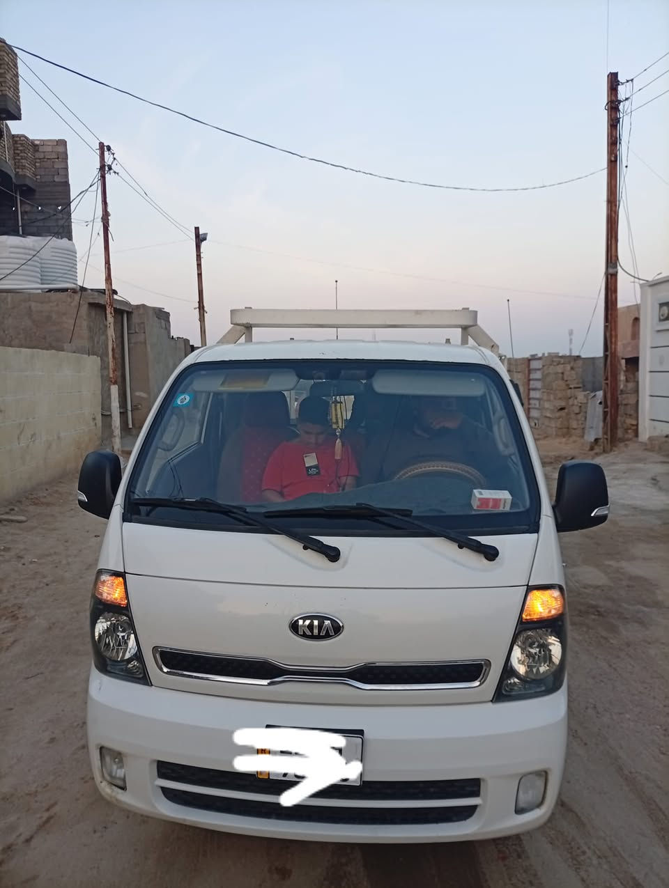 السلام عليكم  كيا حمل للبيع  موديل 2020كفاله    رقم انكليزي بغداد   سياره خير من الله مال جناي مجهزه  عل ايدي  للشراي  للاستفسار اتصل *********** مكان بغداد ابو غريب مكلف بل انشر
