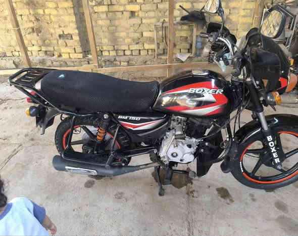 دراجه بوكسر رقم وسنوية بسمي موديل 22 داخله 23 نظيفه مامفتوحه مكاني بصره مناوي باشا السعر مليونين و250 بيها مجال بسيط للاستفسار ***********
