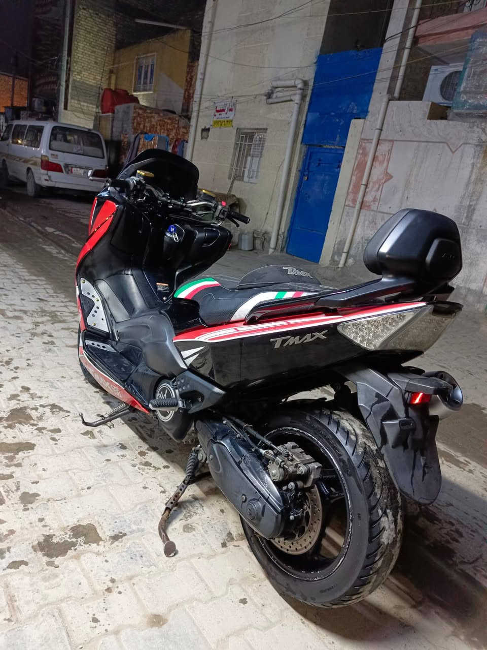 سلام عليكم تي ماكس 2011 مكينه مكفوله ضمان سعره 27 وبيه مجال حك الجيه نقصه بس دوسه وحاضن راديتر وربط كلوبات البجم فقط تاخذه تترحملي عليه مكينه بل جيس  عنواني بغداد الحريه
الرقم ***********
واتساب ***********
