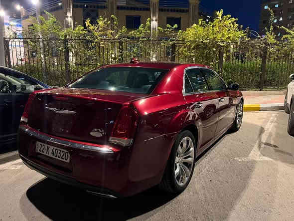 السلام عليكم كرايسلر مديل 2017 وارد كندي فول السيارة 1/1 باسمي جاهزة خير من الله كير مكينه كفالة تخم تاير مال جناي ماشية 100 مكاني الكاظميه الشراي يتصل ويدلل  ***********
