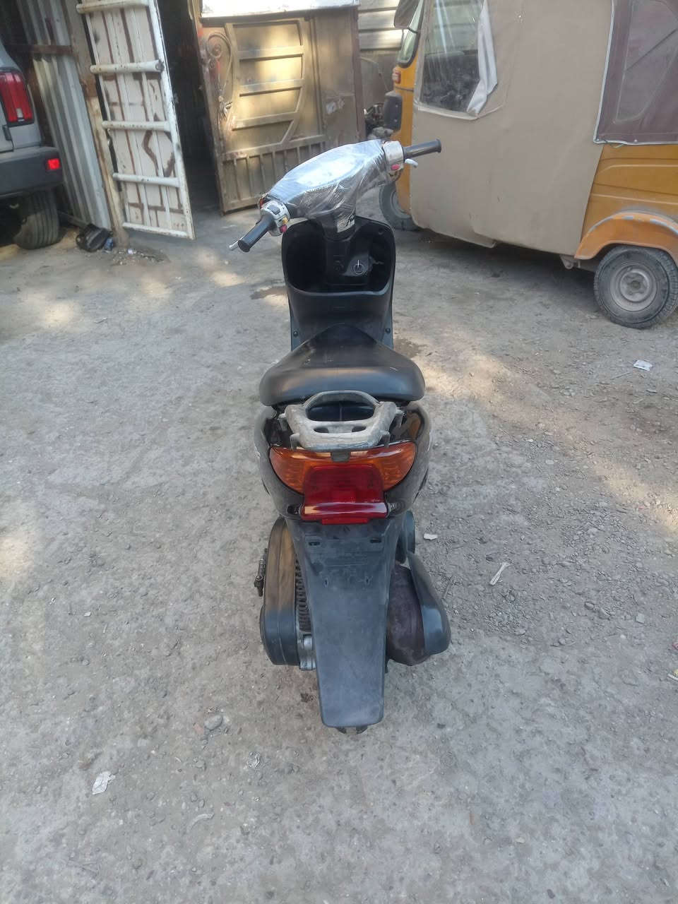 السلام عليكم كلاسك فحل قفل اكسل سلف وهندر شلعه معدل كهربائيات كلها شغاله محرك بلادي السعر ٣٠٠ وبيها مجال بسيط السكن البنوك الاتصال ***********
