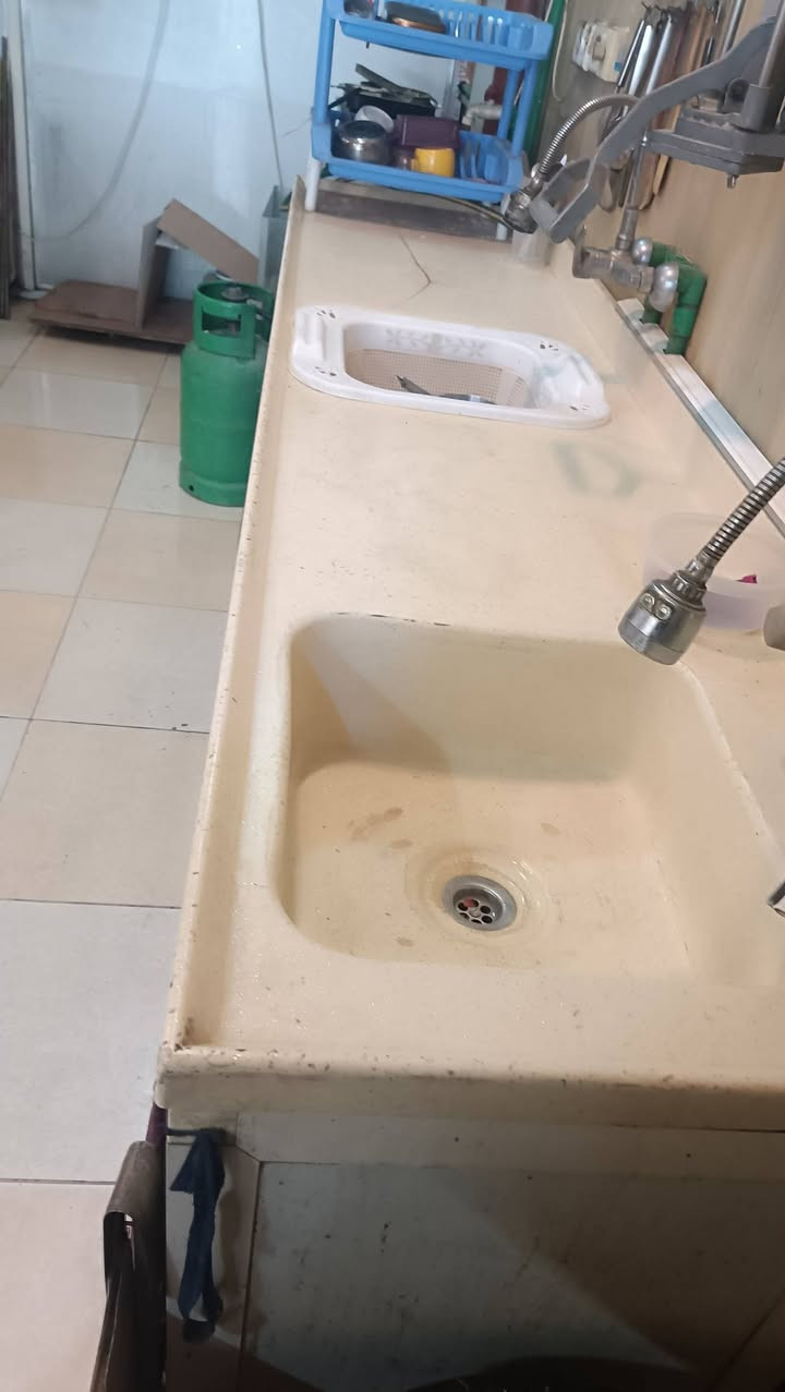 هه موو عشیاکانی پیتزای رومیوس بو فروشتن به نرخیکی گونجاو و ئه گه ر کریاری پیوه ندی بکه ن به م ژماره وه

***********
