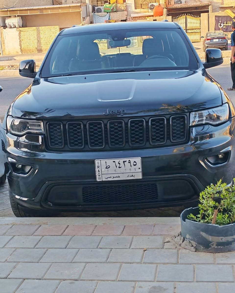جيب بلاك توب 2018
1.حادثه جاملغ امامي أيمن فقط بدون دواخل كفاله 
وهنا صار بيه شبرين صبغ بذيل جاملغ  الامامي الايسر
2.السعر 175$وبيه مجال  
3. حجم المكينه 6 سلندر 6.V مكفولة ماشيه ١٠٠ m
4. رادارات خلفي 
5. كشنات جلد و شامو 
6. شاشه كبيره 
7. كامره خلفيه اصليه 
8. حساسات بلادي 
9. لايت + لايت زنون 
10. نظام سبورت نظام ايكو نظام مانع انزلاق 
11. بصمه + تشغيل عن بعد 
12. صندوق كهرباء 
13. نظام اقتصاد من توكف بالزدحام تطفي 
14. كشنات تتفئة + ستيرن تتفئه
15. مكان السياره  بغدادمدينة الصدر
16. رقم بغداد شرط تحويل
17. صور الحادث موجودة بل منشور
18. الاستفسار
***********
