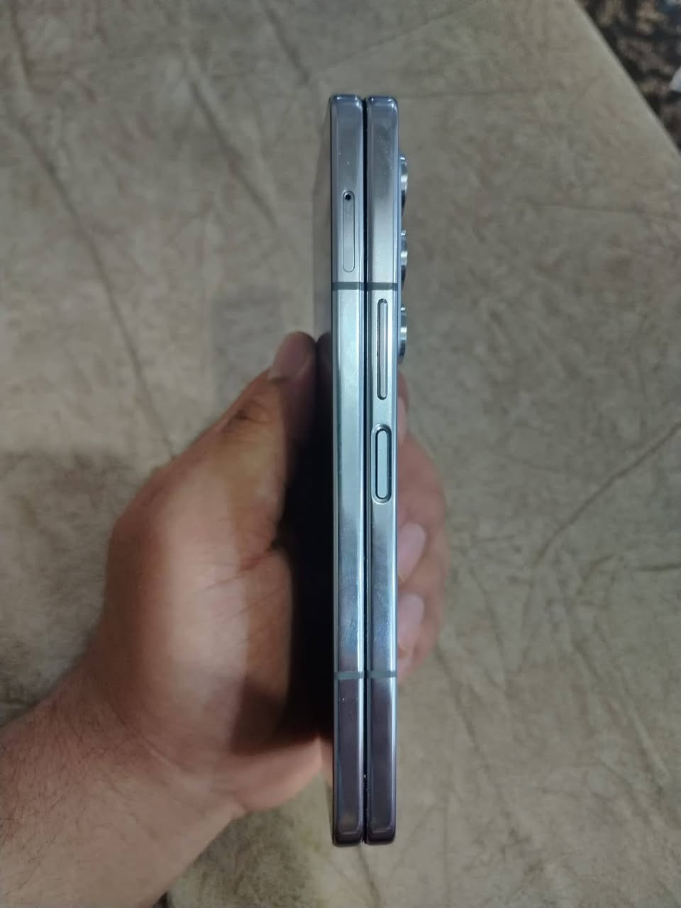 Z Fold 5 
512G
نظيف ، 
بطاريه سليمه 
بدون خدوش
سعر 700 الف


**إذا كنت صاحب هذا الإعلان وتريد حذفه لأي سبب، رجاءا أرسل رسالة إلى الدعم الفني**