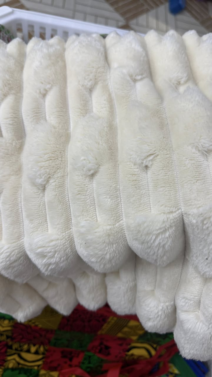 وجه كوشة بوهيمي 
سعر الزوج 3000
بعقوبة باب الدرب شارع جامع لا اله الا الله 
مقابل مدرسة الشهيد لطيف للبنين


**إذا كنت صاحب هذا الإعلان وتريد حذفه لأي سبب، رجاءا أرسل رسالة إلى الدعم الفني**