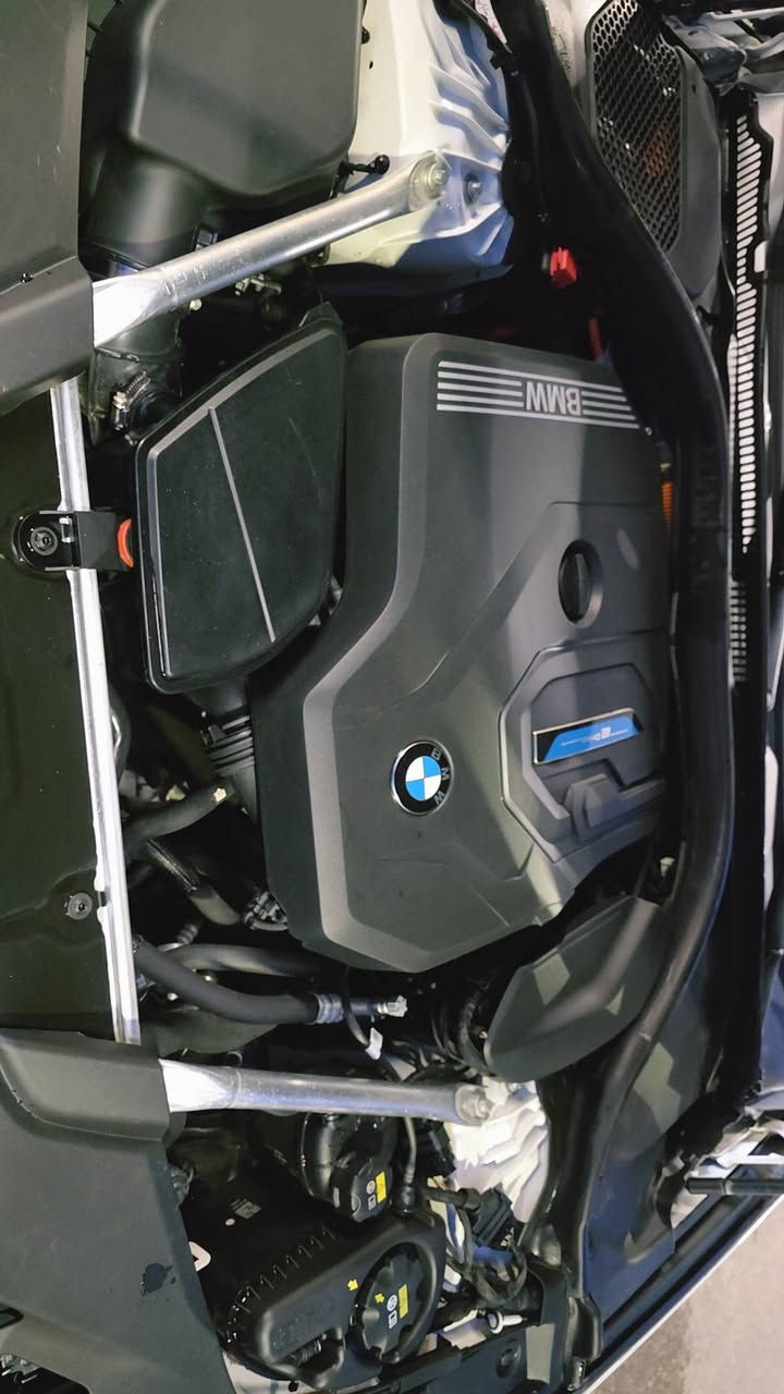 530e model 2023
وارد امريكي قطعه واحده صبغ شبر ماشيه 54الف كيلو

فول مواصفات فول m kit 🤌🏻🤌🏻🤌🏻👇🏻👇🏻

✅مغلفة ppf ساري الضمان

✅داخل ابيض دزاين700

✅كشنات الاماميه تبريد وتسخين

✅الكشنات الخلفيه تسخين 

✅برادات جانبية وخلفيه  كهرباء

✅رادارات اماميه وخلفيه وجانبيه 

✅دركه كاربون بلاديه 

✅الكشنات فول كهرباء 

✅سستم صوت هارمن كاردن 

✅سبايدرات وتكم  ولحيه كاربون فايبر

✅. علما السياره ايرباك برده وراجع سستم

***********
