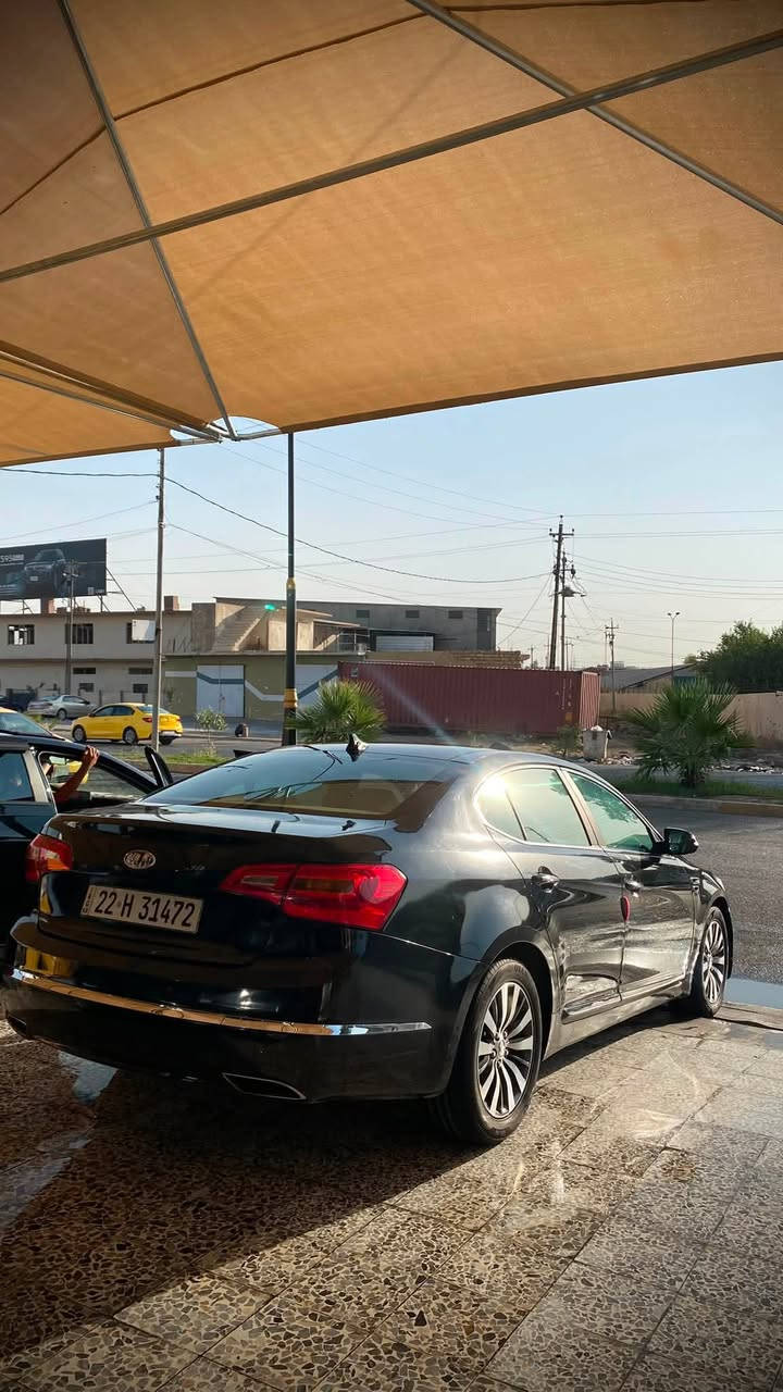 Cadenza2011——كادينزا
سياره فول مواصفات 
——————————
محرك 6 سلندر 3600cc
——————————
كشنات امامي كهرباء
—————————— 
ستيرن كهرباء
—————————— 
اشاره ترحيبيه
——————————
إناره تحت المري الجانبيه 
——————————
سقف بانوراما بالكامل
——————————
الصاحب الشرعي موجود
سياره خاضعه للهزه والفخص وسليمه وما مستحقه هزه حالياً 
للاستفسار عن السعر التواصل على الواتساب:***********
