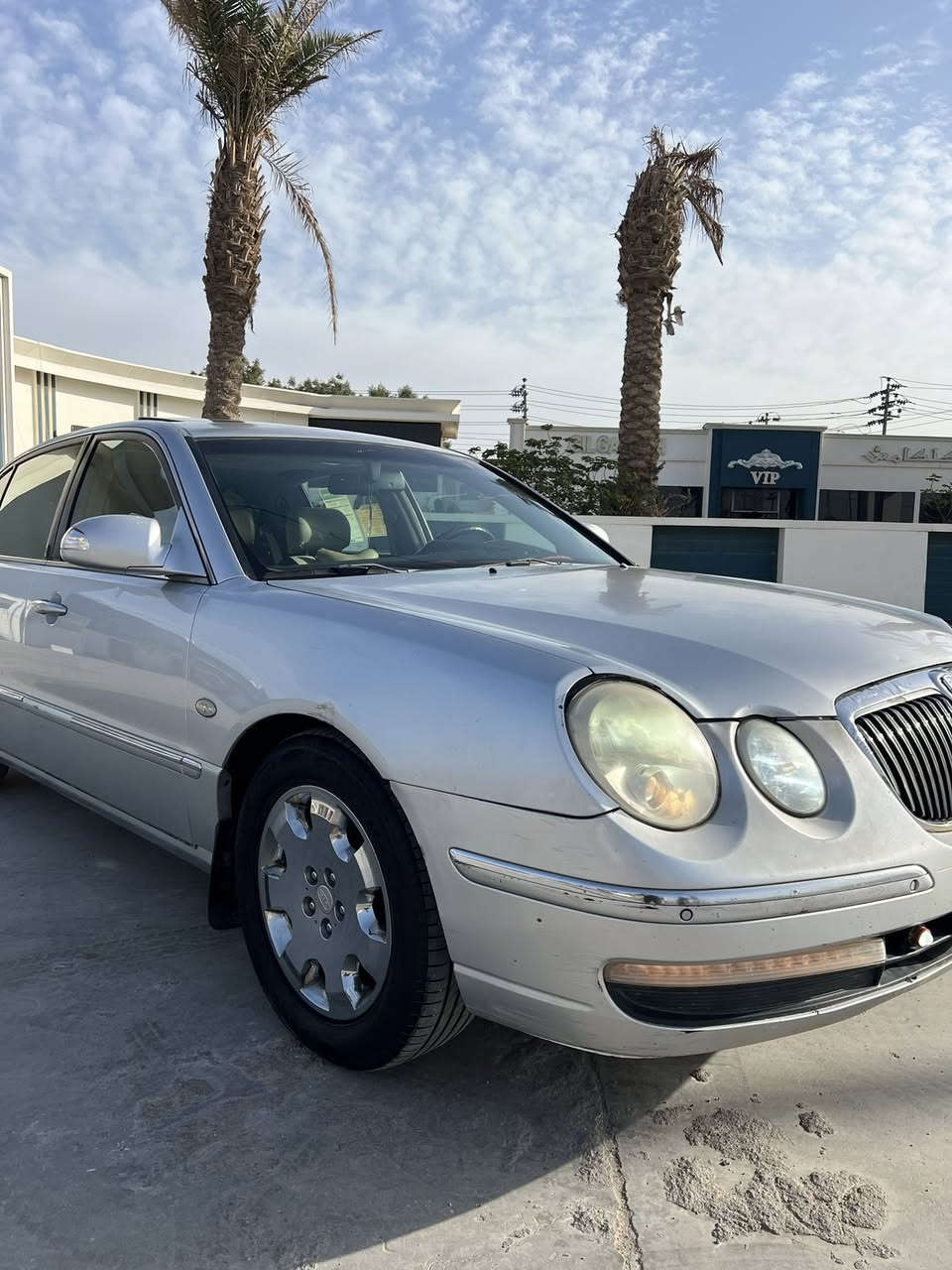 للبيع كيا اوبرس 2009فول خليجي عده البصمة
مكينة 6سلندر فتحه وكشنات جلد وكهرباء وشاشه وحساس خلفي امامي
 شادله منضومه زنون جديده والتبريد مالته شغال. وجاهز ستوني مسوي السياره جاهزه بدون نقص ابد  ومكفولة كفاله عامة بدون صبغ سعرها99 ورقه وبيه مجال بسيط
***********
مكانه نجف
