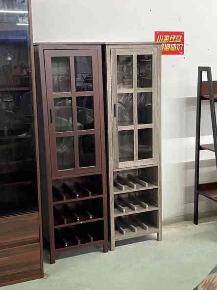 مجموعة اغراض جديدة للبيع اسعار حلوة اي استفسار دزولي طلب صداقة واني اتواصل وياكم او على الرقم واتساب ***********🌹
