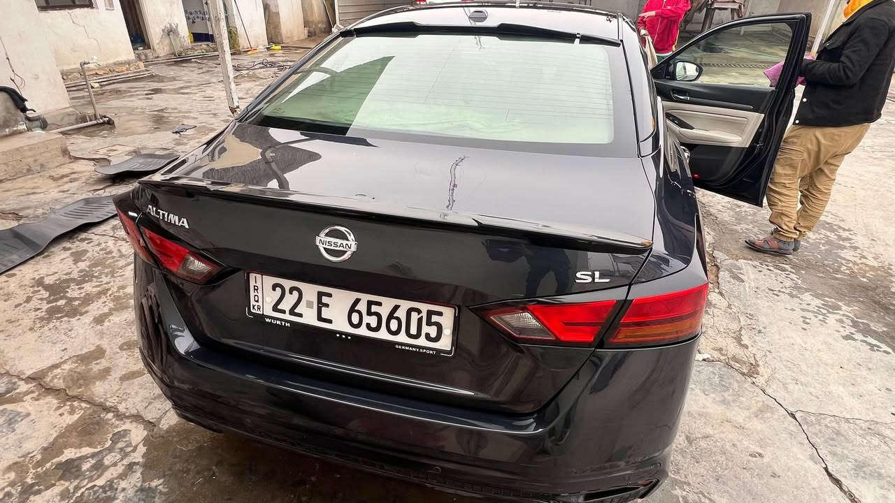 سلام عليكم نيسان التمه البيع موديل ٢٠٢٠ sL ماحاجه احجي موصفات البيه ضرر قطعتين صبق خارج العراق سعر ١٥٠ ورقه مكان رمادي ***********
