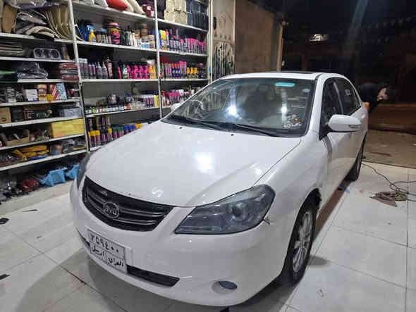 بی وای دی 2014
فوول مواسەفات
گێڕو مەکینە بیلاد
بێ بۆیاخ
تەبرید ساردوو گەرم بەشەرت
تەقەو ڕەقە بەشەرت
سەنەوی لە 2020 تەواو بوە
تەحویلو غەرامە بەشەرت
700 دۆلار خەرامەی تیایە دوای مەعمەلە ئەگەڕێتەوە

سیعر///53 گەڵاو کەمێ مەجال

شوێن //هەڵەبجەی شەهید

*********** السليمانية
