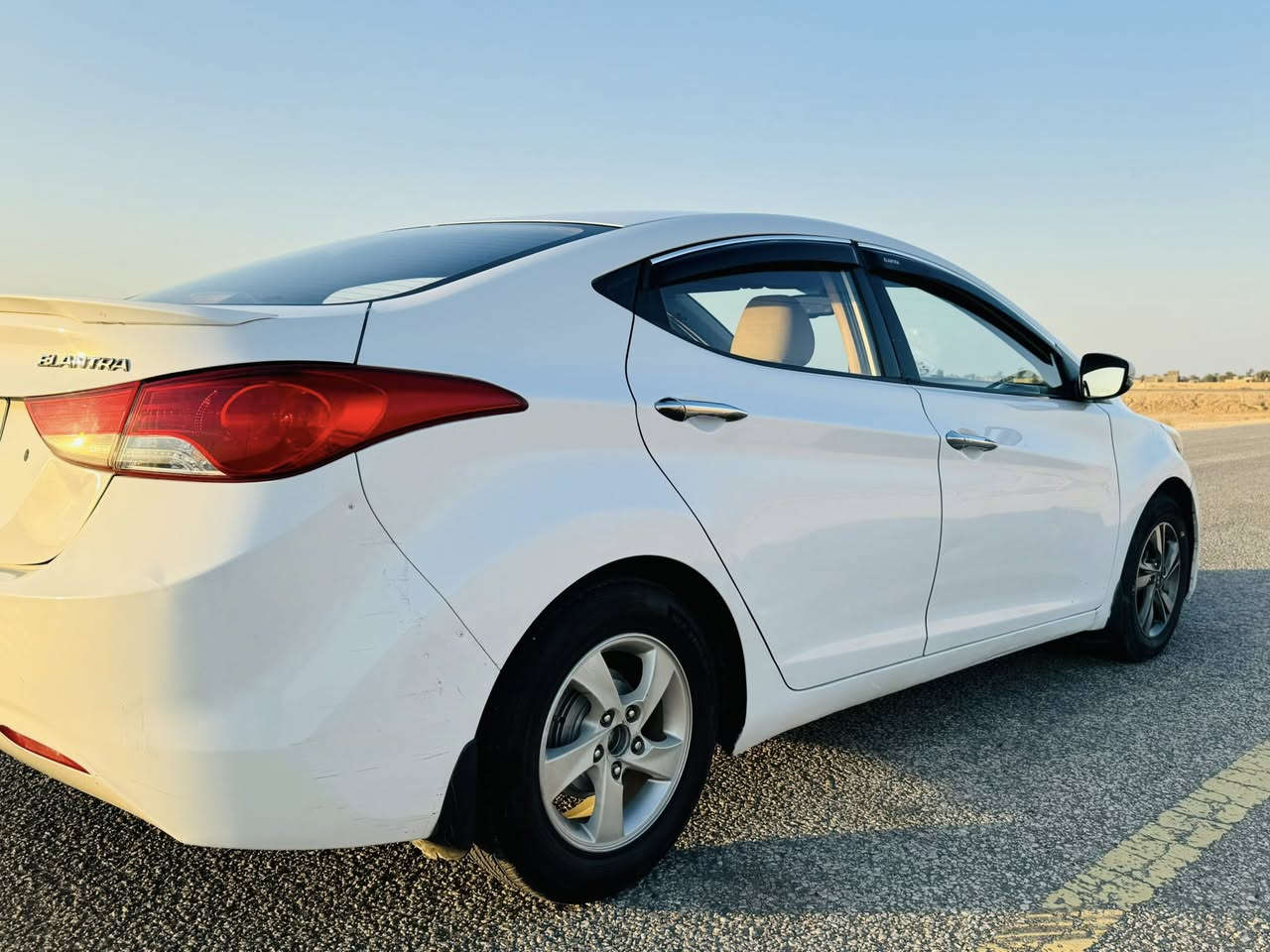 السلام عليكم
بيع ومراوس حسب القناعة 
الانترا خليجي موديل 2012  
مكفوله من الضربة 
بارد شي بسيط بيها 
السعر  105
الاستفسار 
***********
العنوان النجف ناحية القادسية 
اعتذر عن الخاص
