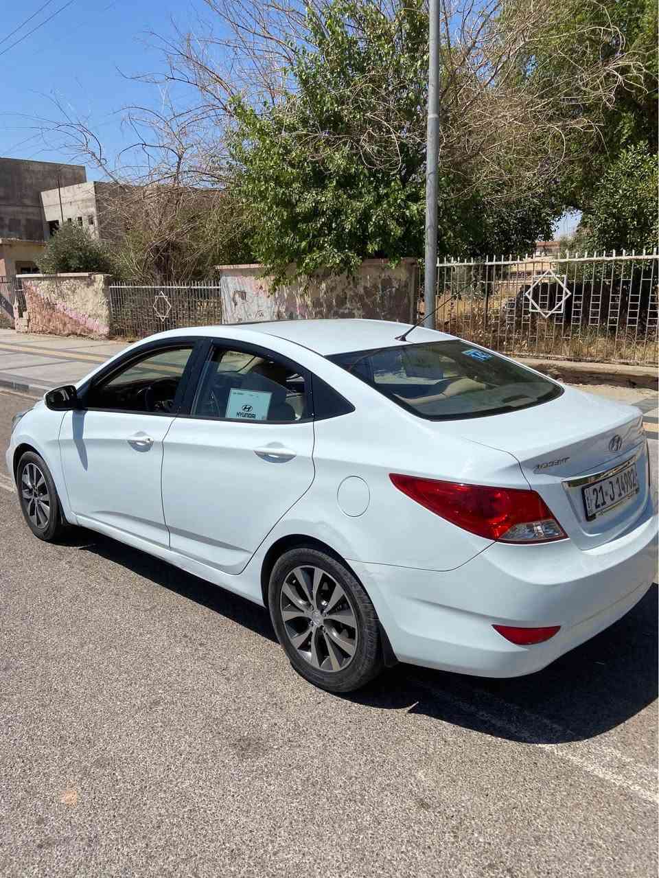 سلام عليكم هونداي اكسنت 2014 للبيع فول فول موصفات تحكم استيرن بطاقه بانزين سقف سلايت تبريد موجود صورة فحص وبدونو حادث سيارة وسنويه باقي  وشرط التحويل مكان السيارة كركوك والسعر 105$ وبي مجال بسيط 
للاستفسار والتفاصيل *********** كركوك, العراق
