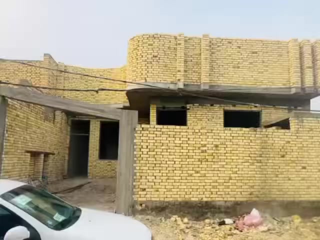 السلام عليكم
بيت هيكل درجه اولى المساحه 230 متر البناء طابوق الصب كونكريت عمل درجه اولى أضافه إلى جراجيب الباب العريضه يتكون البيت من مدخل +استقبال + صاله+مطبخ حار وبارد+غرفتين+صحيات داخليه وخارجيه والبيت فيه وصل تطويب 

الموقع حي الصحفيين خامس بيت عن الشارع العام (المنطقه زراعيه) للعلم أن المنطقة متوفرة فيها كل الخدمات من ماء وكهرباء ومجاري وموقع البيت تحديداً يقع بالقرب من الجامعة التقنية الجنوبية 

للاستفسار الاتصال على الرقم التالي

***********
